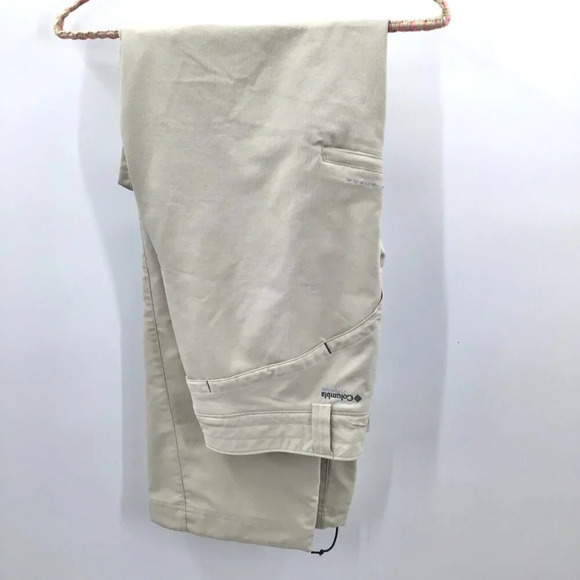 Womens Columbia Titanium Cargo Pants 10 OmniTech Convertible Shorts Khaki Vented - Picture 10 of 13